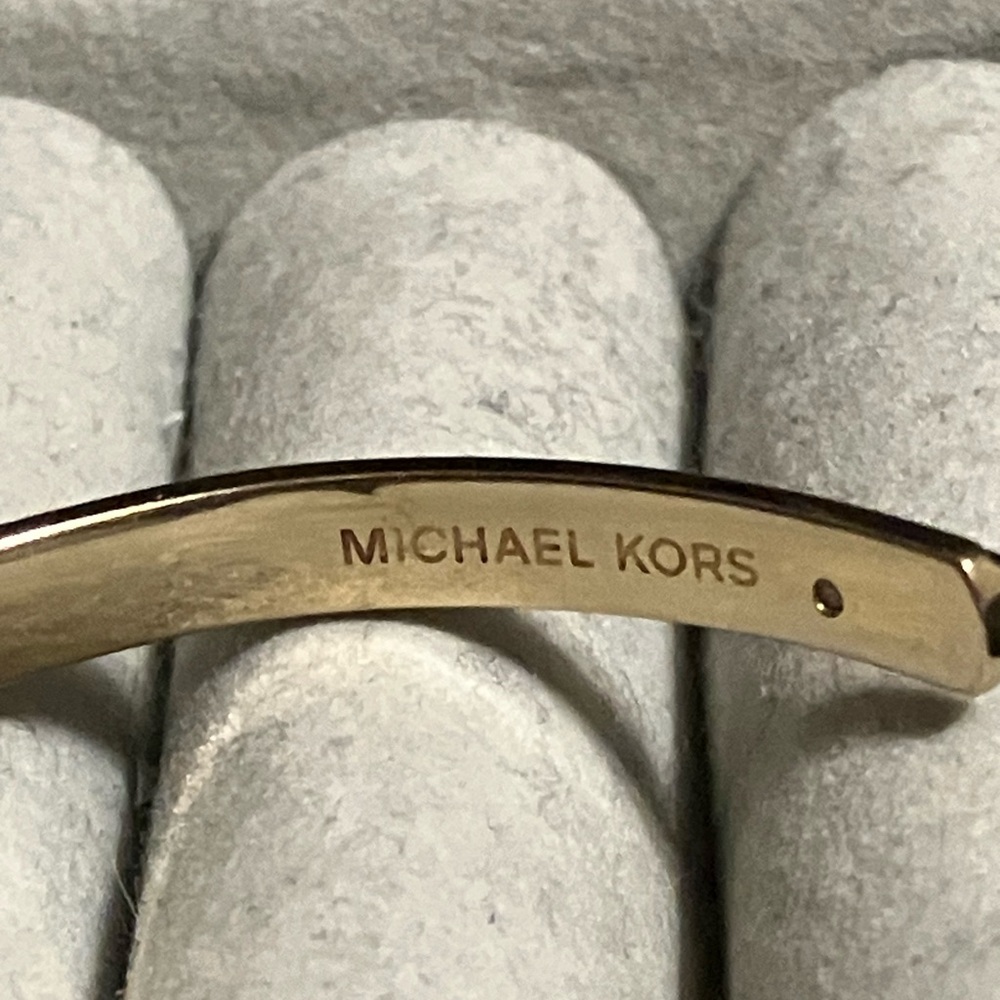 🌸Michael Kors Studded Cuff Bracelet - Picture 3 of 4